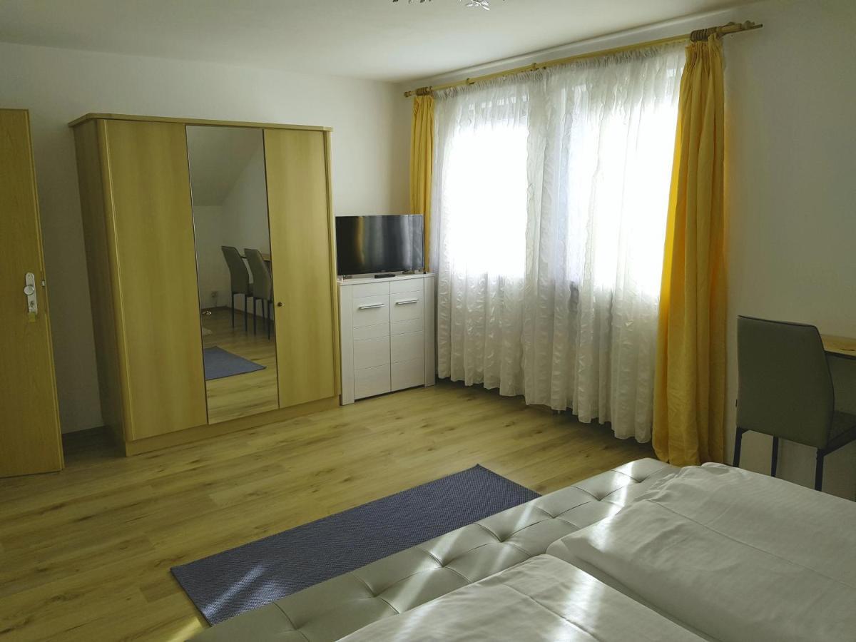 Pension Hofer Bad Berneck im Fichtelgebirge Buitenkant foto