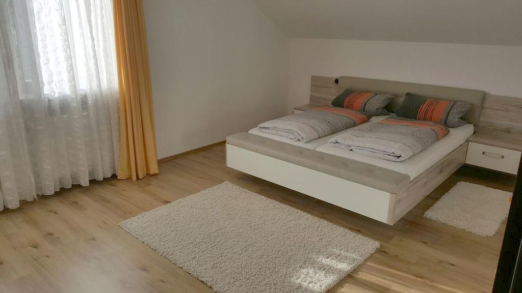 Pension Hofer Bad Berneck im Fichtelgebirge Buitenkant foto